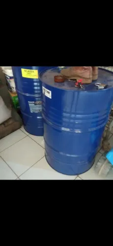 Vendo tambor de metal de 200l