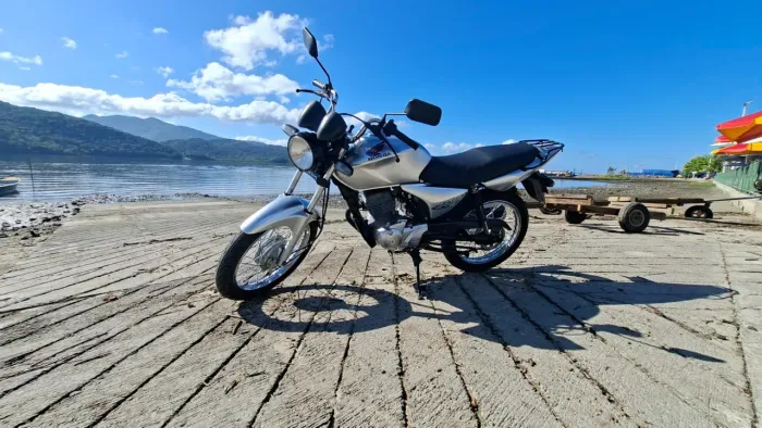 Vendo moto titan ks 150 2006