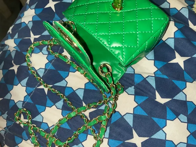 Bolsa pequena verde de festa