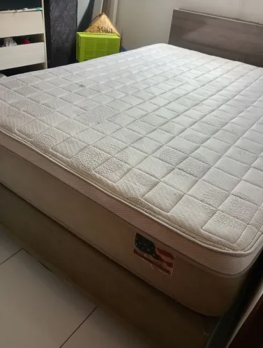 Cama box casal (base+colchão de molas )..
