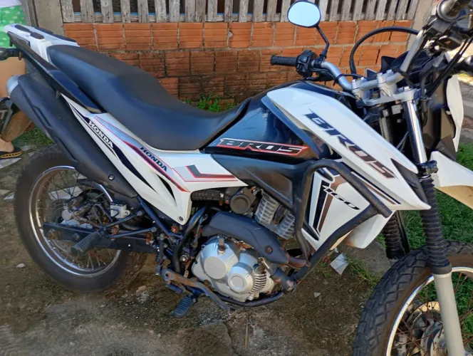 vende-se moto Bros 160