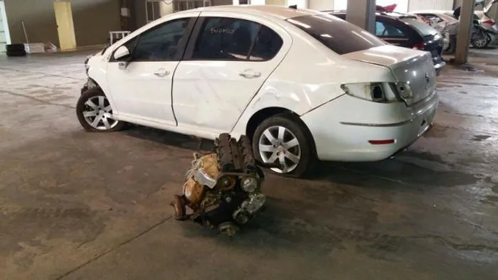 Sucata Peugeot 408 alure, para retirada de peças