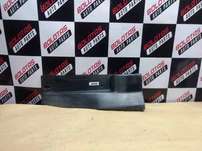 Defletor De Ar Radiador Lado Direito Ford Escort Verona