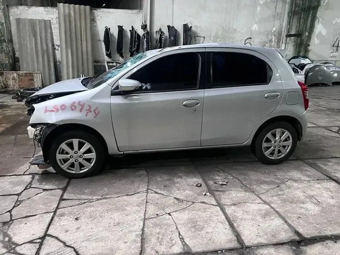 Borracha da porta Toyota Etios
