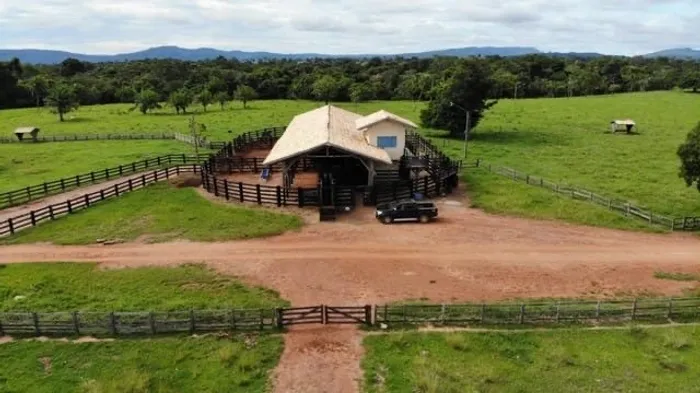 200 milhões de reais *Fazenda de 4.100 hectares Porto estrela MT