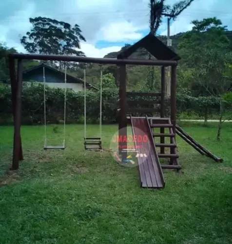 Parquinho em eucalipto 