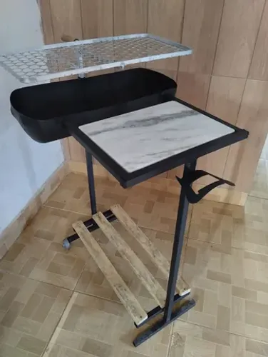 Churrasqueira com grelha 56x25 ajustável e Mesa Mamoré 