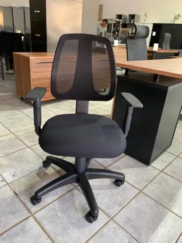 Cadeira Executiva Tela ergonômica