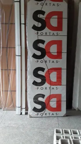 Porta de mdf completa forra e alis0ar 