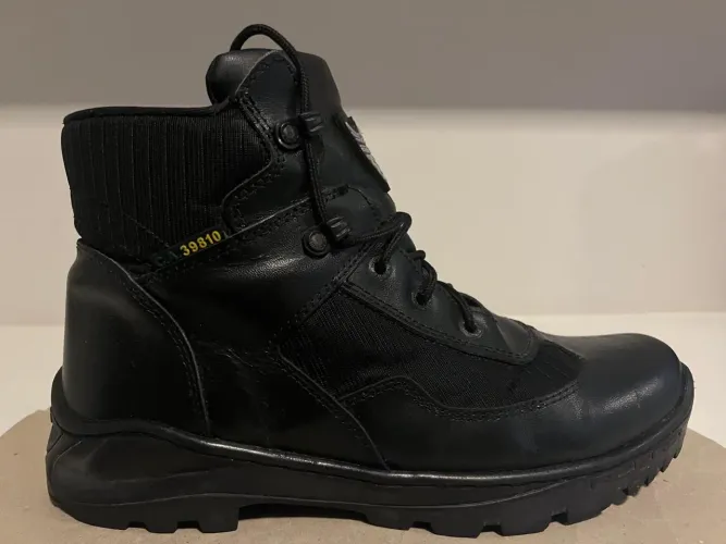 Bota Acero Colt Couro Preta. (Pouco usada)