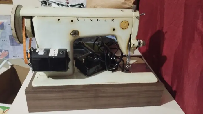 Máquina de costura Singer