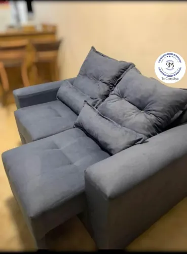 Sofá Cinza Confortável e Moderno