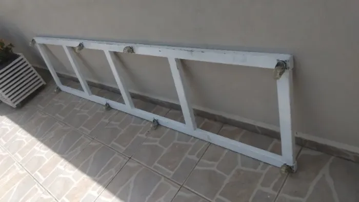 Base para guarda roupa ou balcão 