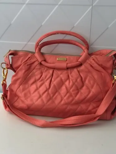 Bolsa em couro legítimo na cor rosa vintage 