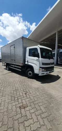 VW delivery 11.180 prime 4x2 Ano 2022 com baú seco de 6.20 ( extra) 
