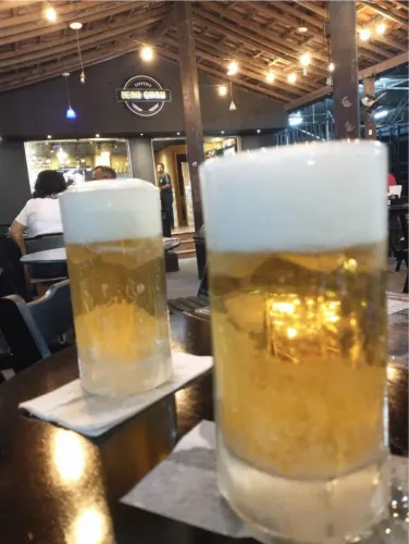 Caneca zero Grau! Chopp muito gelado.