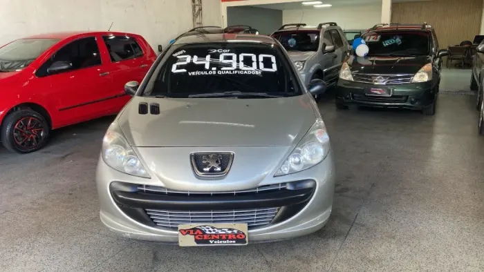 Peugeot 207 XR 1.4 Flex 8V 5P 2011