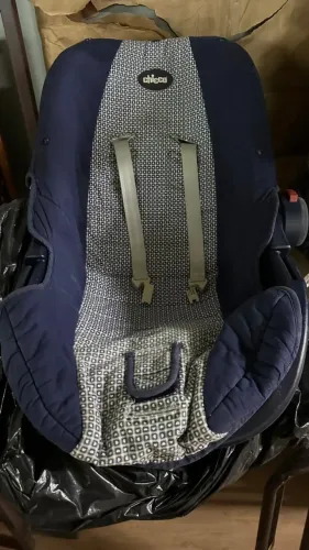 Bebê Conforto Chicco Azul Marinho com detalhes Cinzas