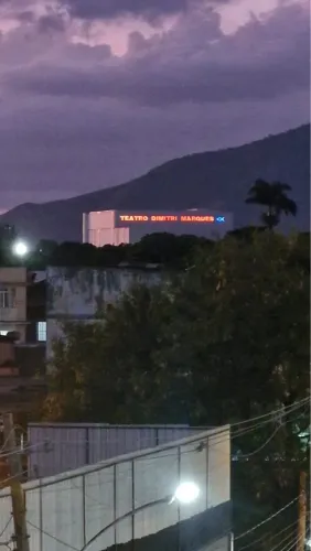 Letreiros Luminosos em Neon Flex/Acrílico