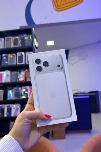 iPhone 17 Pro Max 512GB / Silver / Lacrado / Loja física / Garantia / $9.400,00