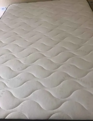 Colchão de Casal Molas Ensacadas novo