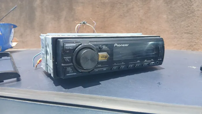 Som automotivo pioneer