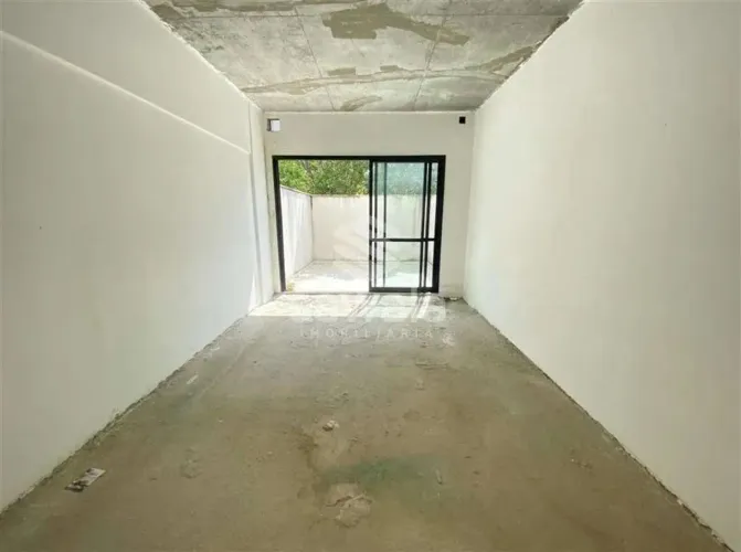 Laguna Mall - Comercial/industrial