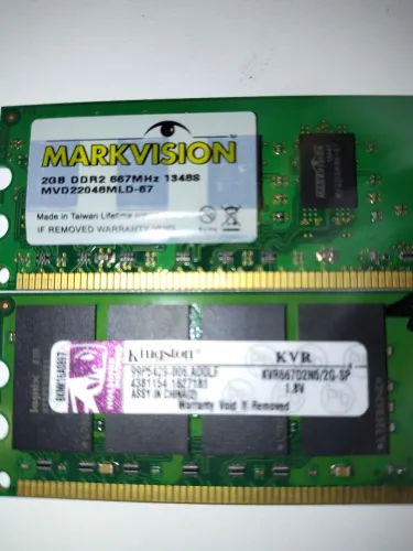 Memória RAM Kingston 2GB DDR2 667MHz