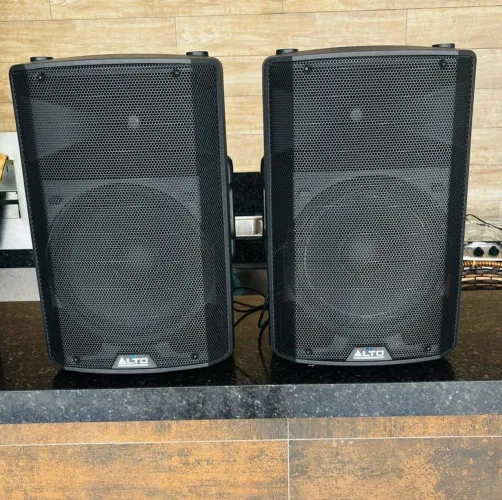 PAR DE CAIXAS ATIVAS ALTO TS-212 600 WATS RMS