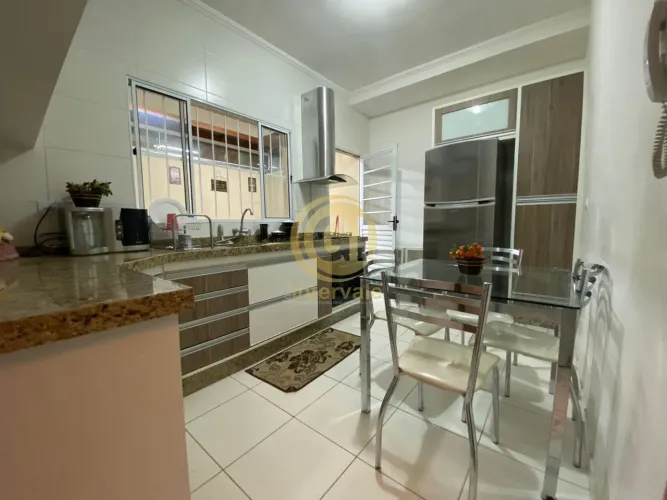 Sobrado a Venda em Condomínio com 2 Suítes - Jardim Califórnia - Residencial Golden Ville