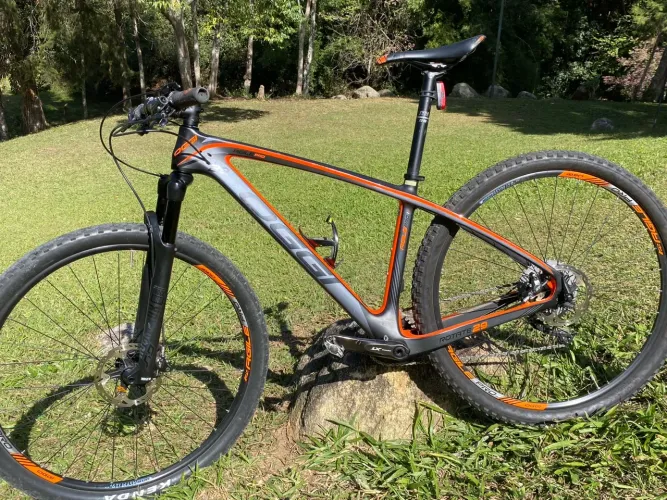 Bike OGGI - Agile Pro ( carbono )