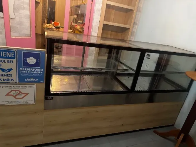 Estufa expositora quente e fria