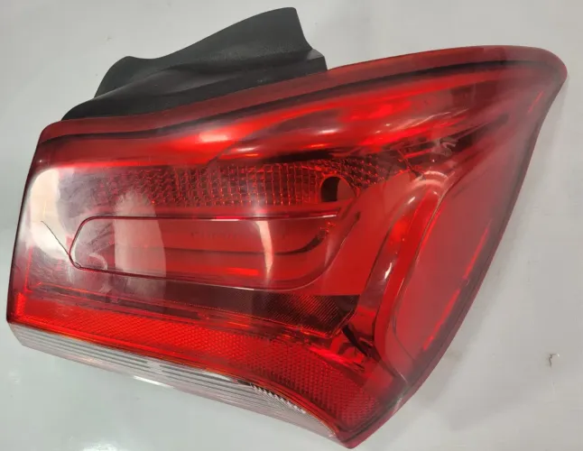 Lanterna Onix Hatch direita original GM