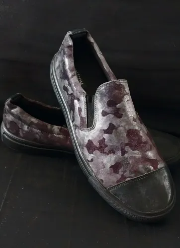 Tênis Mocassin camuflado zerado 43