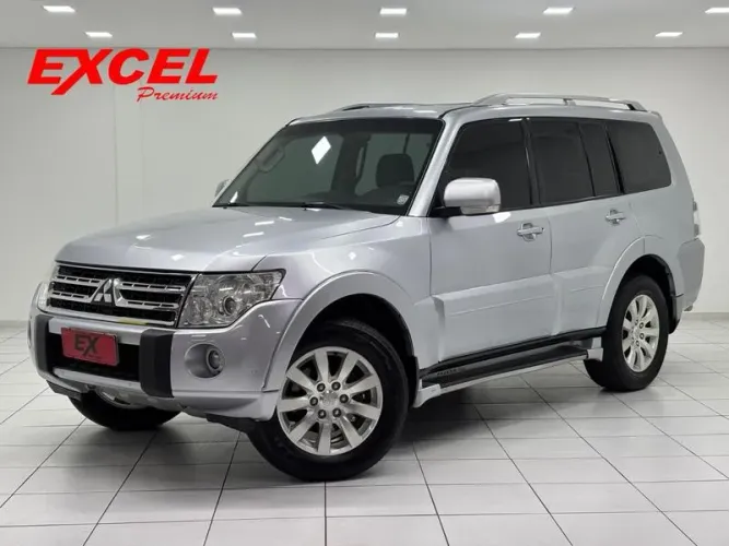 Mitsubishi Pajero HPE Full 3.2 4X4 T.i.dies. 5P AUT 2010