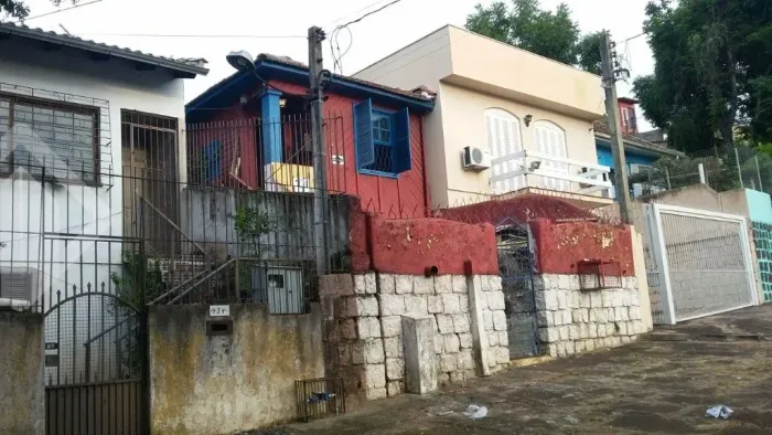 Terreno à venda no bairro Santo Antônio com área de 217 m² disponível para compra
