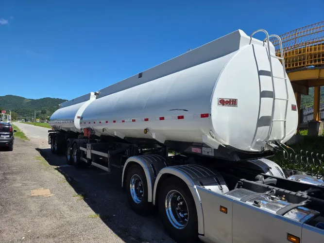 Carreta reboque bitrem para combustível óleo ETC