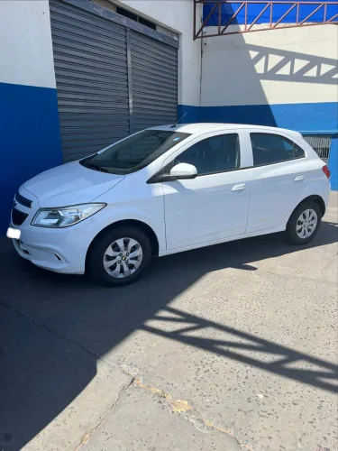 Chevrolet Onix Hatch LT 1.0 8V Flex Power Mec. 4P 2015