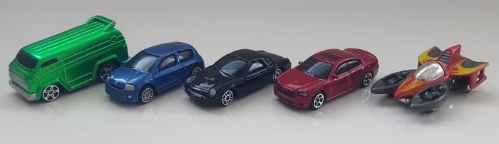 Carrinhos de metal Maisto - Kit com 05.