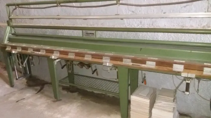 Maquina de Postform Galmaq modelo 310, semi-automática