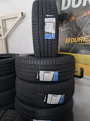 Pneus Longway 205/60R15 Remold de 1 Linha com 1 ano de Garantia
