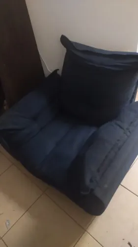 Vendo poltrona em bom estado ideal para pets porém nunca foi usada por pet