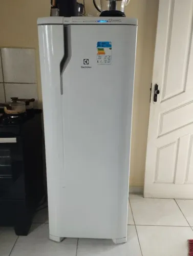 Geladeira Eletrolux Frost free
