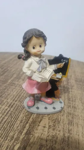 Boneca porcelana professora