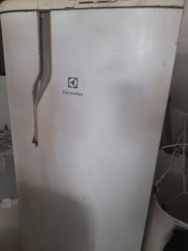 Gel.. Electrolux. 390,00  barato