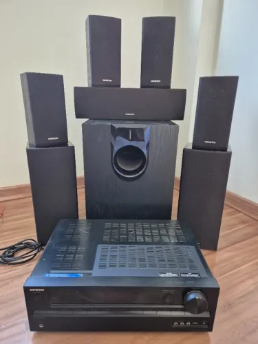 Home Theater Onkyo 7.1 (Ótimo estado)
