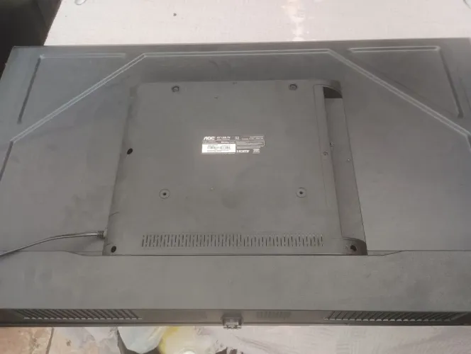 Tv AOC 43 polegadas com defeito