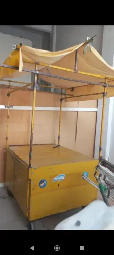 VENDO *BARRACA DE RUA / CARRINHO DE FEIRA COM RODINHAS - AMARÉLA*