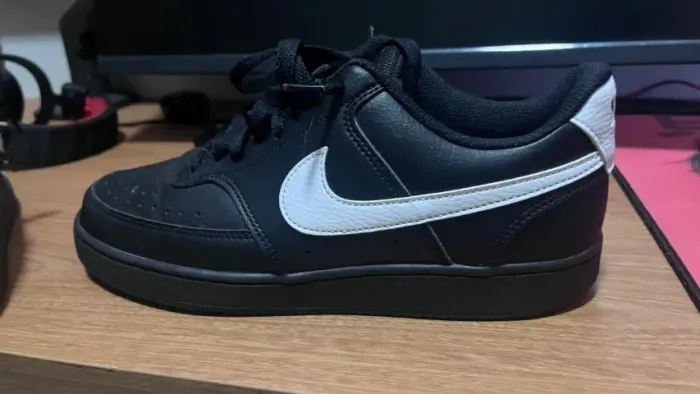 Nike Court Vision Low / Preto e Branco / Tamanho 40