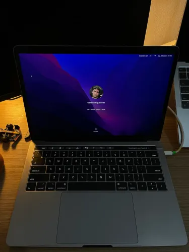 MACBOOK PRO TOUCHBAR 16GB RAM | 256GB SSD